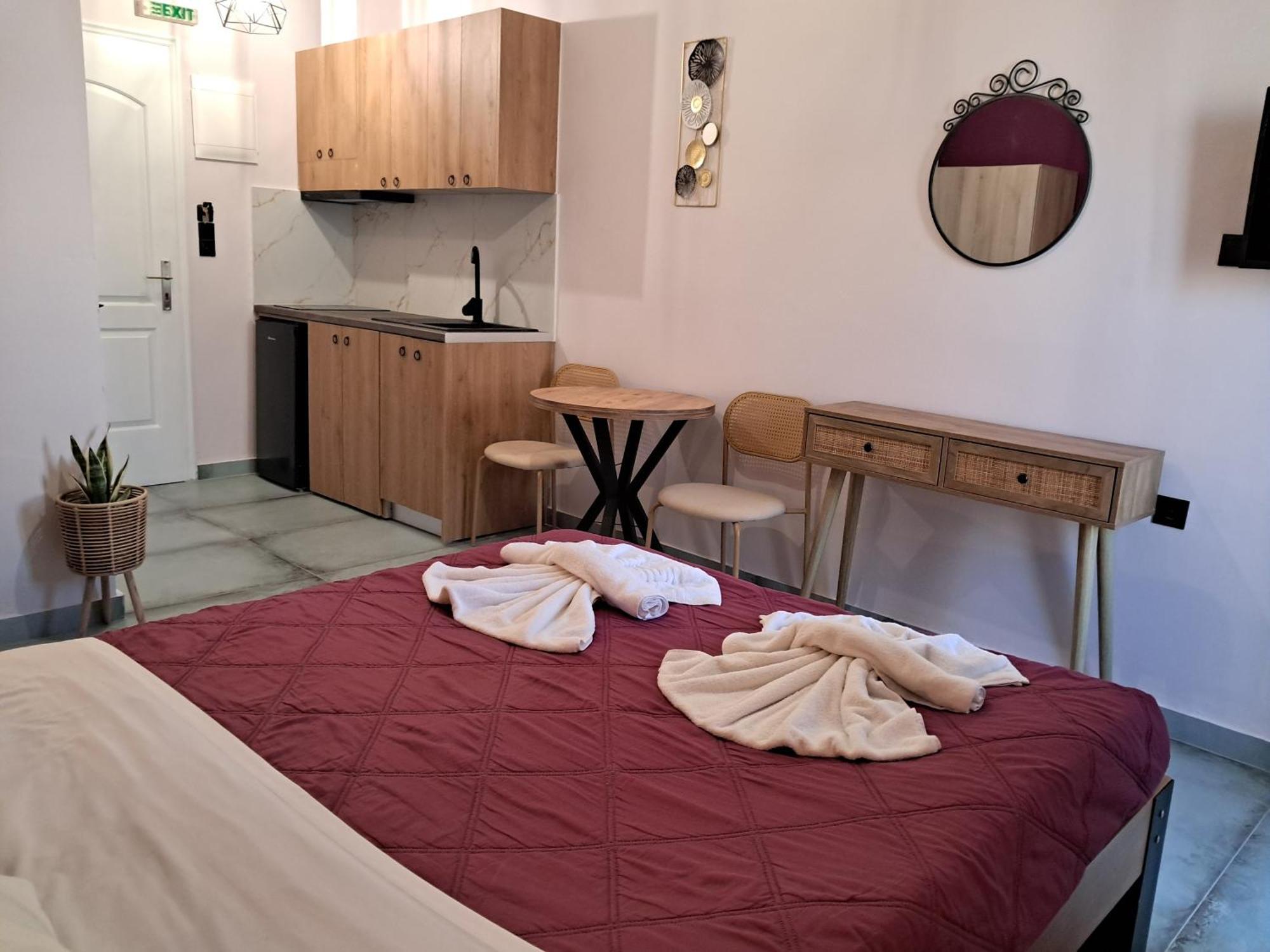 Poppy Beloni Lejlighedshotel Chania  Eksteriør billede