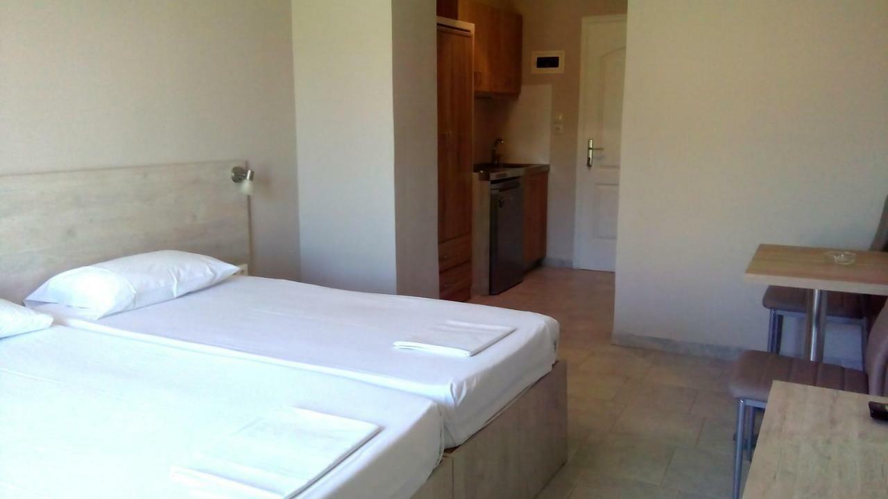 Poppy Beloni Lejlighedshotel Chania  Eksteriør billede